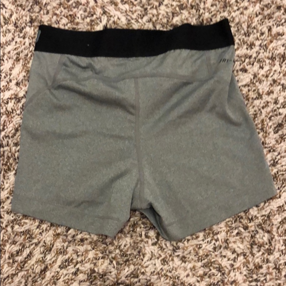 grey nike pros - Picture 2 of 2